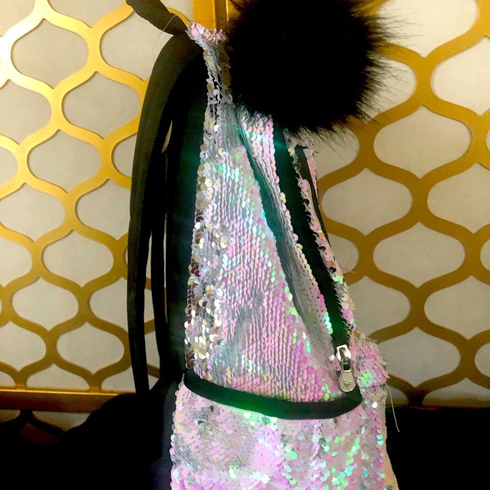 Girls back pack with lunch bag.